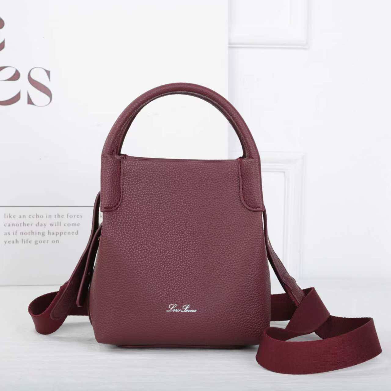 Loro piana 

95 dhs💚 

with box
🎁🎁🎁

Zain235
♥️♥️♥️