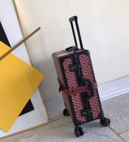 luggage restock high quality with cartoon 
550 dhs💓

Zain39
♥️♥️♥️