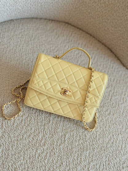 Chanel

200 dhs

Zain134
♥️♥️♥️
