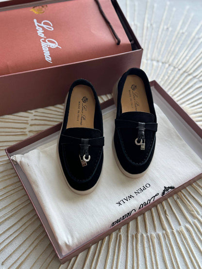 Loro Piana 
 Super master quality 😍
Size:24To 34
350 dhs🌺

Zain261
♥️♥️♥️