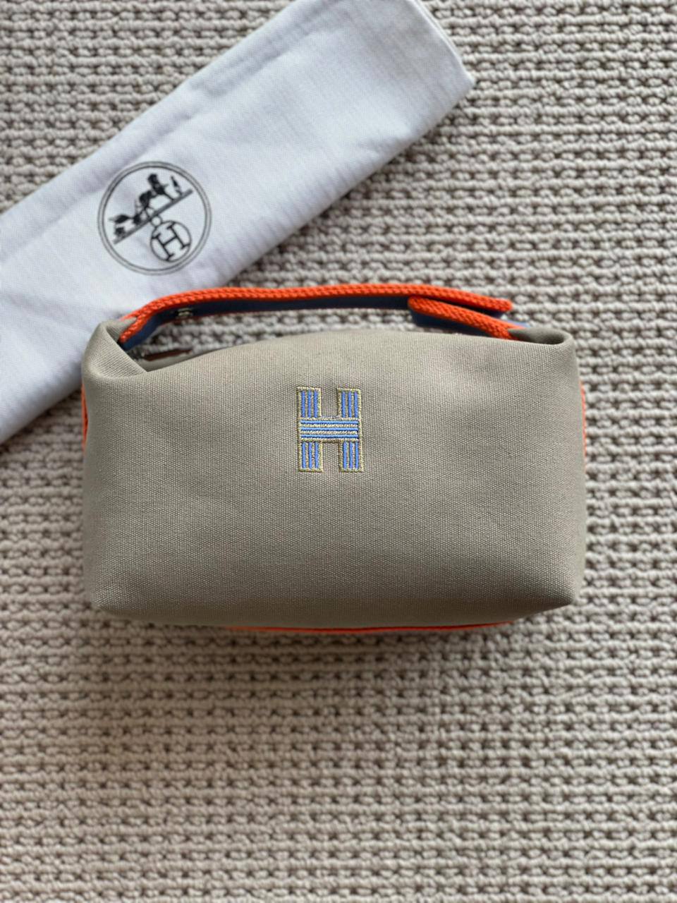 HERMES                                                            *Bride à brac Clutch Bag*                                    *Master Quality*
410 dhs

Zain179
♥️♥️♥️