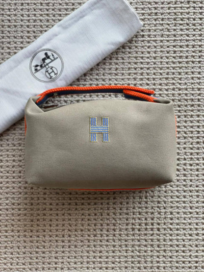 HERMES                                                            *Bride à brac Clutch Bag*                                    *Master Quality*
410 dhs

Zain179
♥️♥️♥️