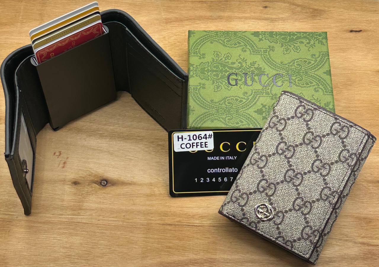 Wallets
60 dhs🇦🇪🇦🇪

Zain182
♥️♥️♥️