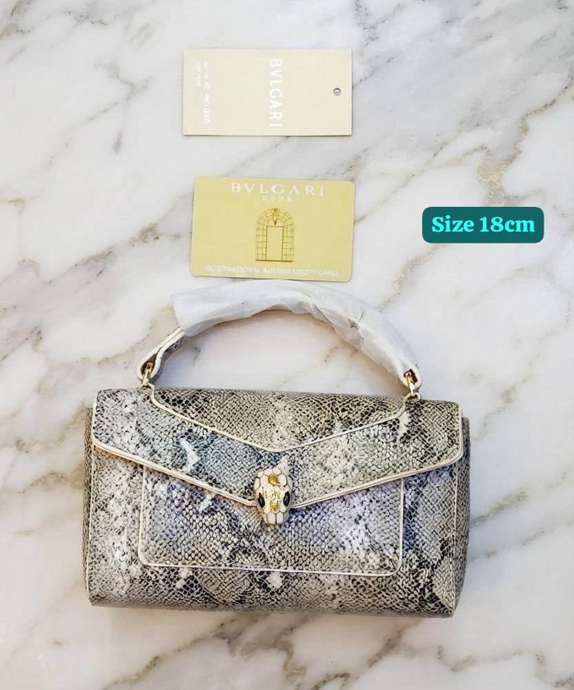 Bvlgari
120 dhs🇦🇪🇦🇪

Zain186
♥️♥️♥️