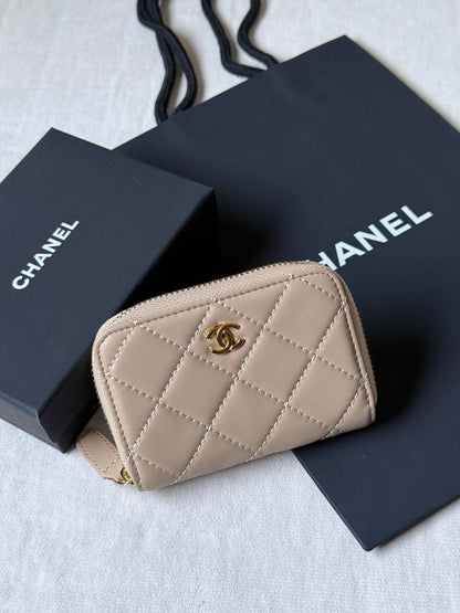 Chanel
💝*Super Master*💝
280 dhs❣️

Zain275
♥️♥️♥️