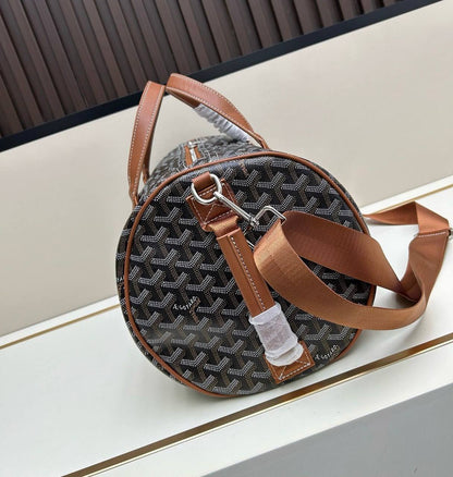GOYARD TRAVELING BAG 
 GOOD QUALITY 
115 dhs✅
40CM

Zain295
♥️♥️♥️