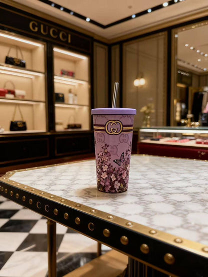 *Bottle ❤️‍🔥*
"Double Drinking" - Choose between direct drinking and using a straw as you wish.🦋
Very good quality 🔥
With boxes 🗃️ 
60 dhs💓

Zain216
♥️♥️♥️