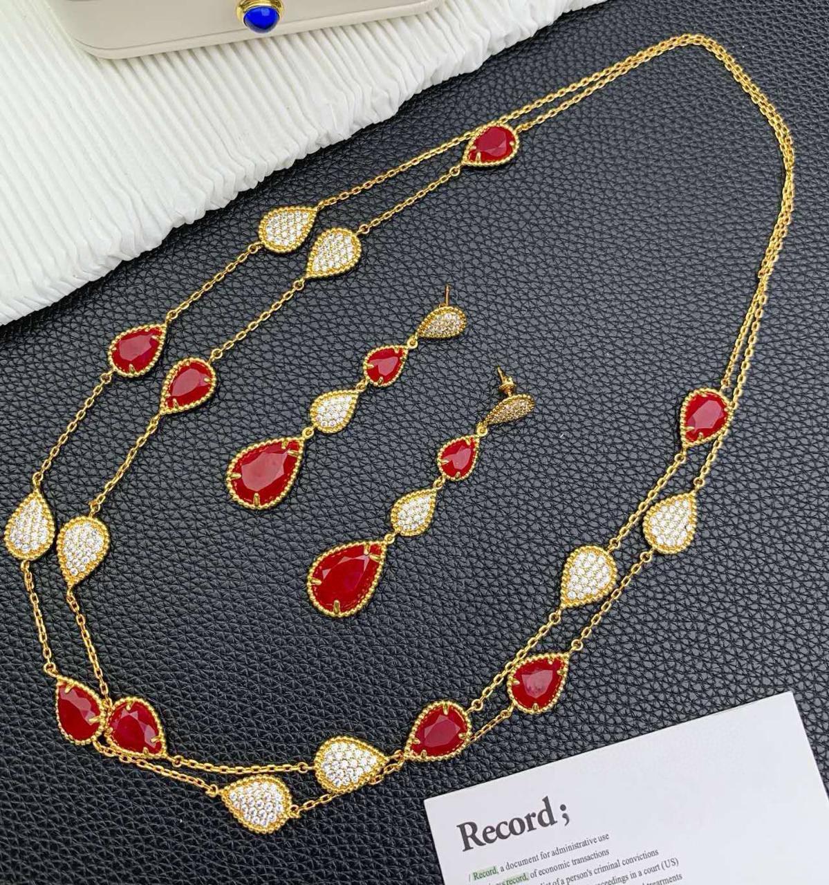 LONG BOUCHRON
NECKLACE & EARRINGS
SET ✨💫
245 dhs
WITH GOOD BOX AND PAPER BAG🛍️🎁

Zain89
♥️♥️♥️