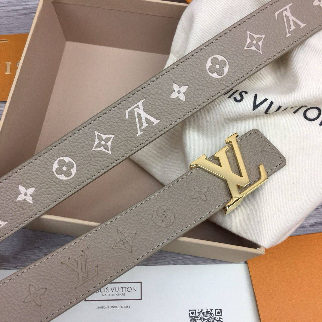 💜 Lv 💜
💜*available again*💜
310 dhs✅

Zain160
♥️♥️♥️