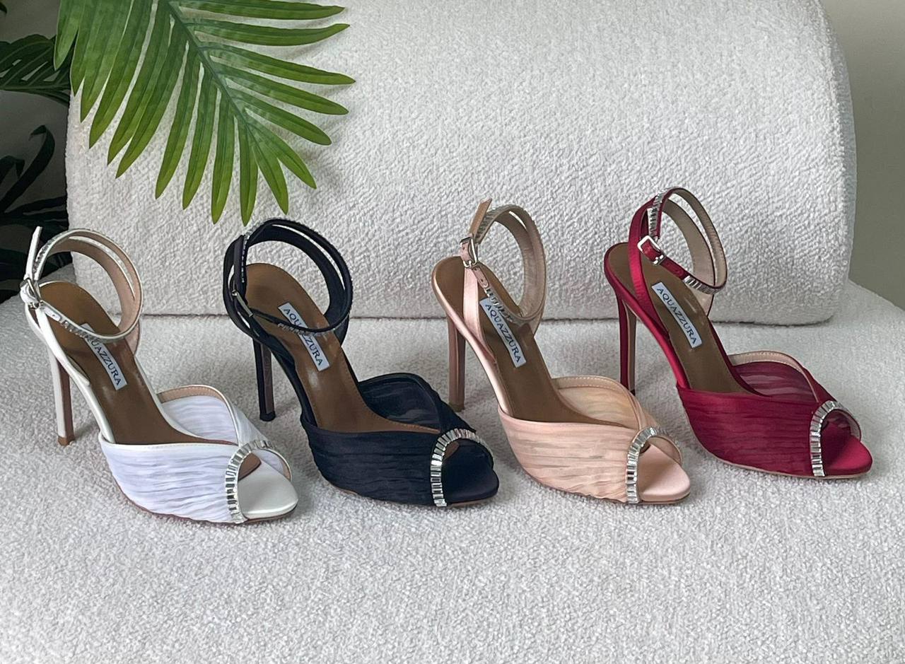 AQUAZZURA
SuperMaster Quality 💯
450 dhs🪙🌨️
Size: 36-41💥

Zain171
♥️♥️♥️