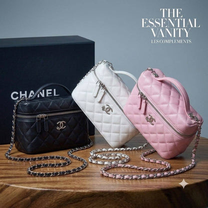 CHANEL Vanity Bag
Grained leather Material
Silver Hardware
With long chain belt strap
Size : 19 cm
With BOX

100 dhs💓

Zain239
♥️♥️♥️