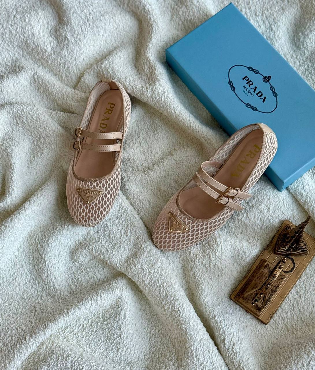 New.  Prada shoes

   Size  .  36.  to 41

115 dhs🪙🌨️

Zain80
♥️♥️♥️