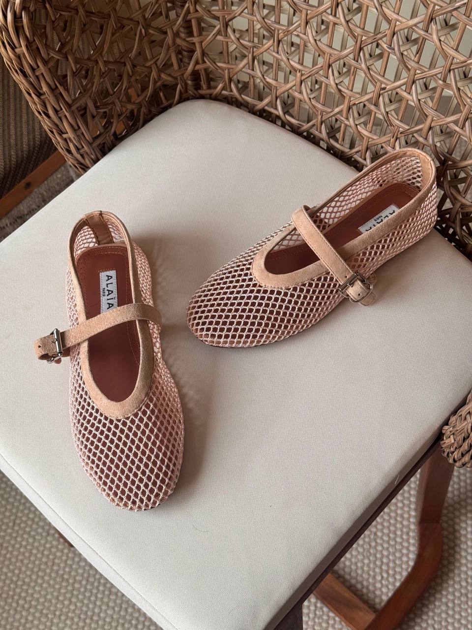 ALAIA 
✨ New Collection
👠 36–41
💎 Premium Quality
🔥 Super Master
450 dhs✅

Zain198
♥️♥️♥️