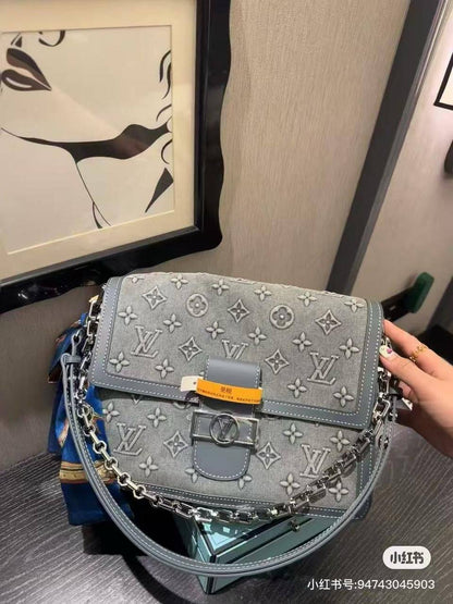 LV
Master
380 dhs✅

Zain228
♥️♥️♥️