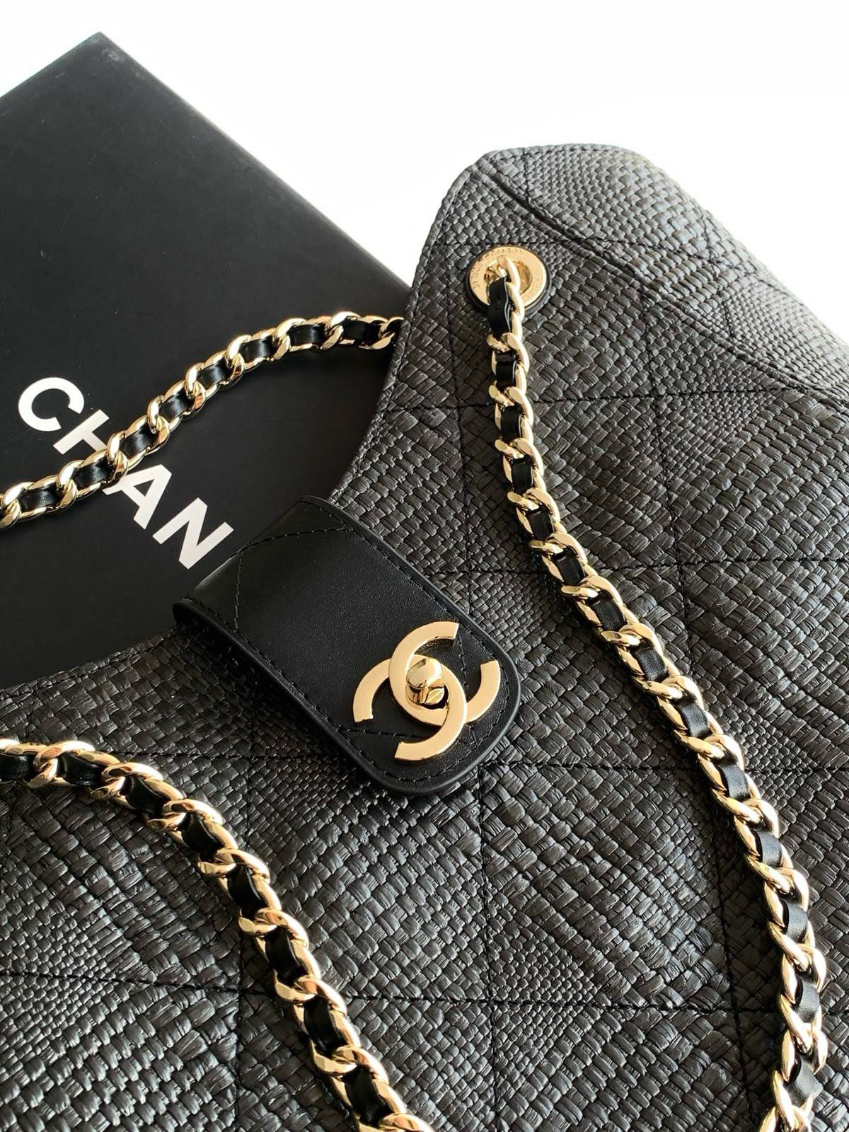CHANEL 
BEACH BAG 
COPY ONE 
140 dhs✅

Zain295
♥️♥️♥️