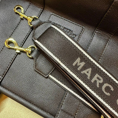The Tote Bag
33*26*11cm
115 dhs✅

Zain17
♥️♥️♥️