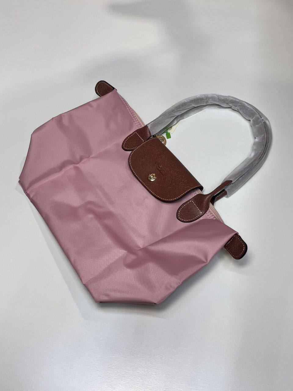 Longchamp
60 dhs🪙🌨️
size 36×24×14cm

Zain42
♥️♥️♥️