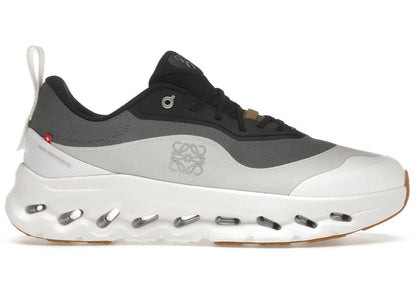 On Running x Loewe Cloudtilt 2 "Black/White"🖤🤍
40-45 AVAILABLE  🤩
220 dhs🪙🌨️

Zain242
♥️♥️♥️