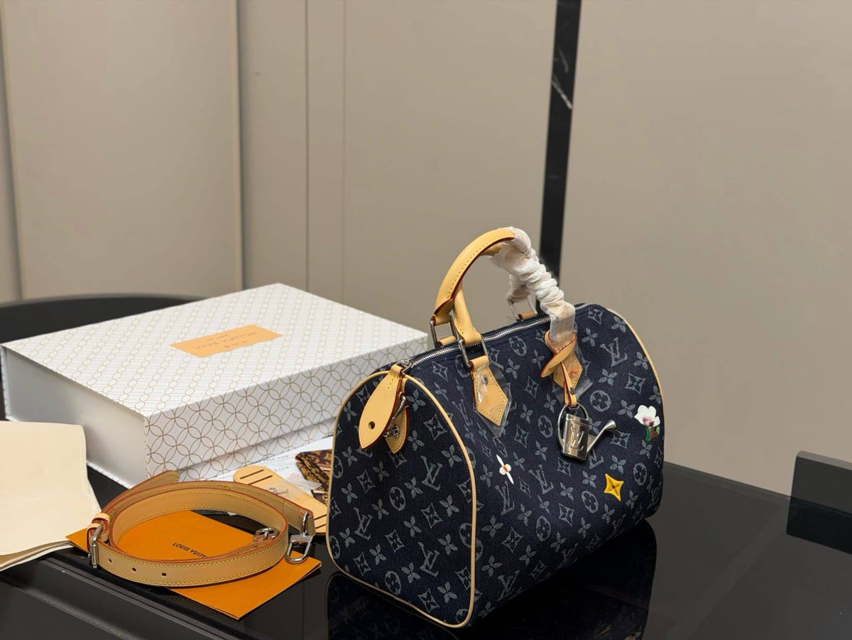LV

30cm 
320 dhs🇦🇪🇦🇪

Zain10
♥️♥️♥️