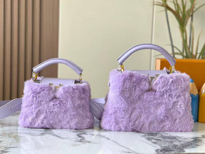 LV
Master
New. 

27cm. 380 dhs🪙🌨️
21cm. Is. 360 dhs🪙🌨️

With. Box.  
🎁🎁🎁

Zain131
♥️♥️♥️