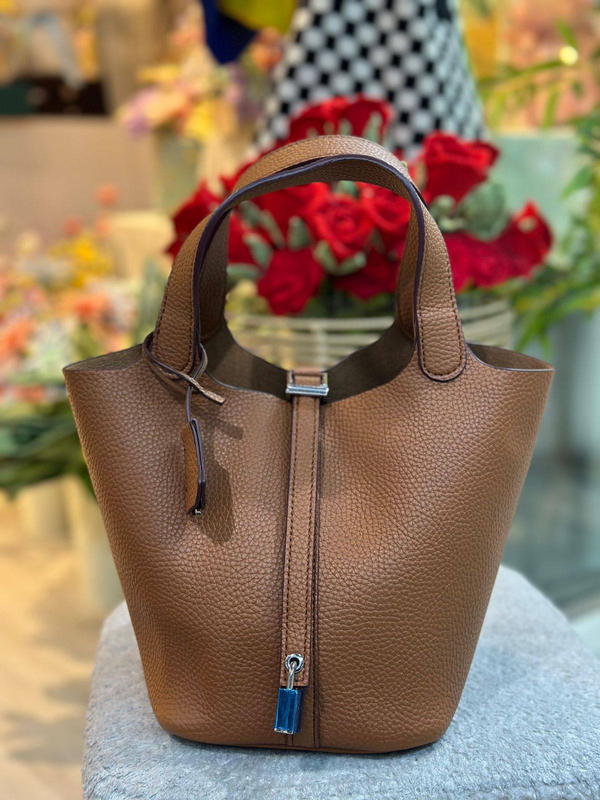 Hermas  Picotin
With box
🎁🎁🎁

95 dhs❣️


Zain29
♥️♥️♥️