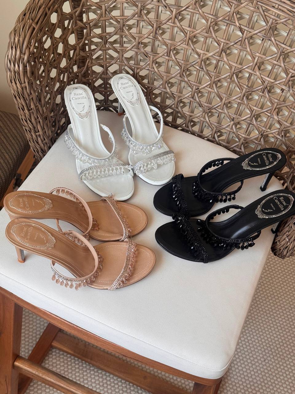 🖤✨  RENE COVALI  ✨🖤
🤩 Available New Arrival 🤩
😍😍 Super Master Quality 😍😍
👠 Size: 36 to 41
💎 Premium Quality
450 dhs✅

Zain198
♥️♥️♥️