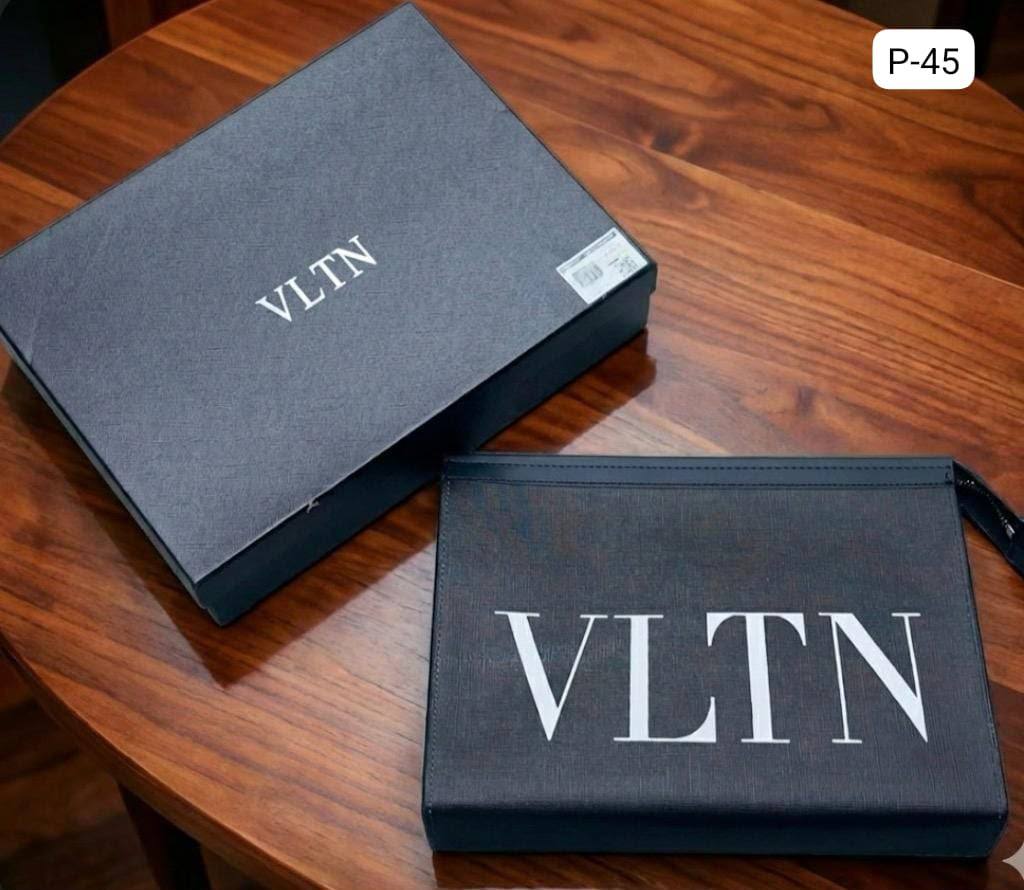 Men bags

Gucci
Vltn
Fendi

85 dhs🇦🇪🇦🇪

Zain182
♥️♥️♥️
