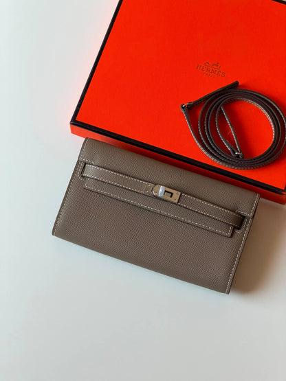 Hermes 20cm💥Master quality ✅with box 📦 
340 dhs✅

Zain52
♥️♥️♥️
