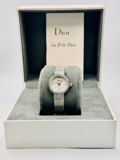 Dior Ladies 
55 dhs✅

Zain08
♥️♥️♥️