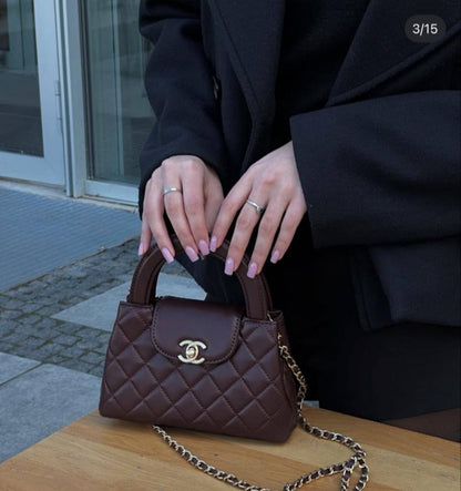 Chanel
100 dhs🇦🇪🇦🇪
with box20cm

Zain26
♥️♥️♥️