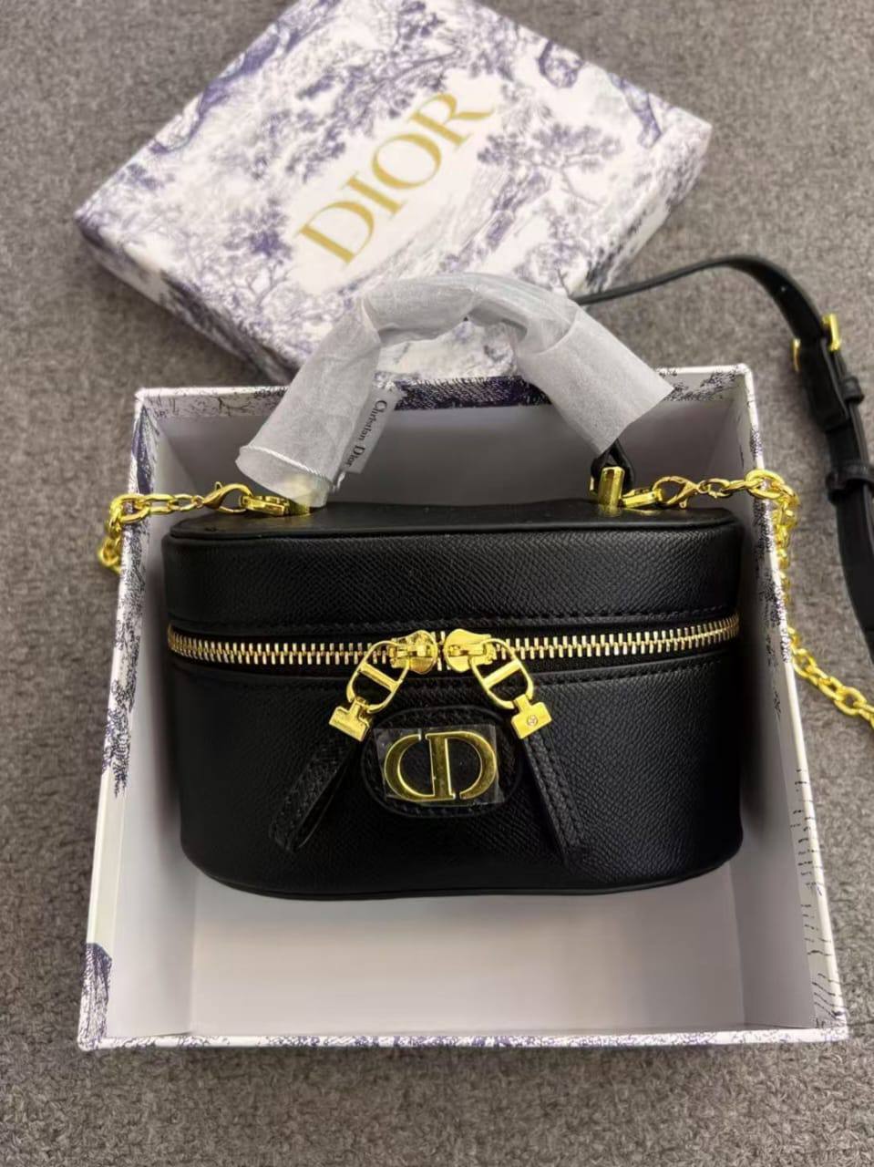 Mixed bags
Fendi
Dior
Chanel
YSL

95 dhs🇦🇪🇦🇪

Withbox
high quality

Zain26
♥️♥️♥️
