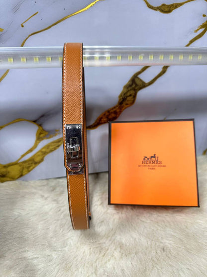 Hermes belt
With box 
🎁🎁🎁

40 dhs🪙💚

Zain136
♥️♥️♥️