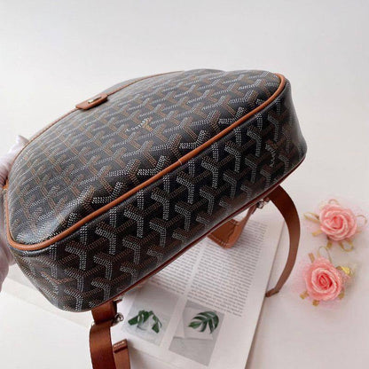 GOYARD BACKPACK NEW CAME GOOD QUALITY 
120 dhs💓

Zain17
♥️♥️♥️