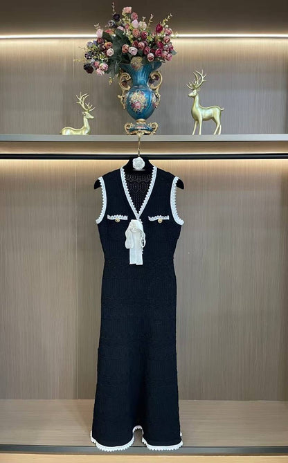 *New collections*                                                
SELF PORTRAIT
*Super Master quality*
*Sizes: S M L XL* 
450 dhs💓

Zain308
♥️♥️♥️
