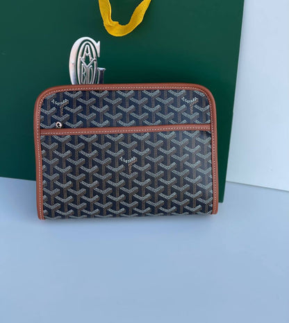 GOYARD
*Clutch bag* 
*Master quality* 

400 dhs🪙🌨️

Zain179
♥️♥️♥️