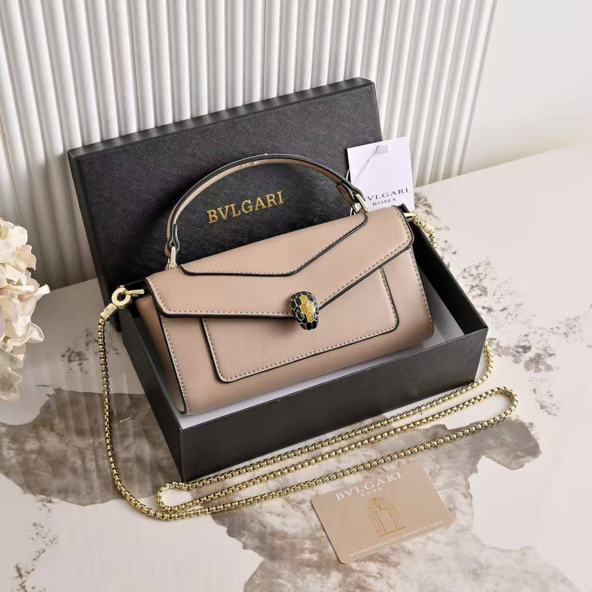 Bvlgari 

withbox 
100 dhs🇦🇪🇦🇪

Zain143
♥️♥️♥️