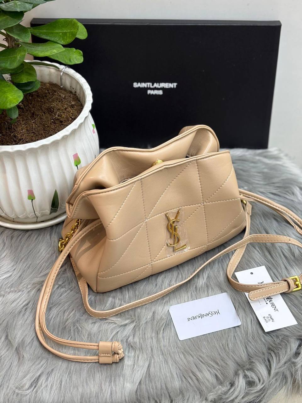 YSL 
SIZE  ……… 25 CM 🥰
95 dhs✅
with BOX🌷

Zain244
♥️♥️♥️