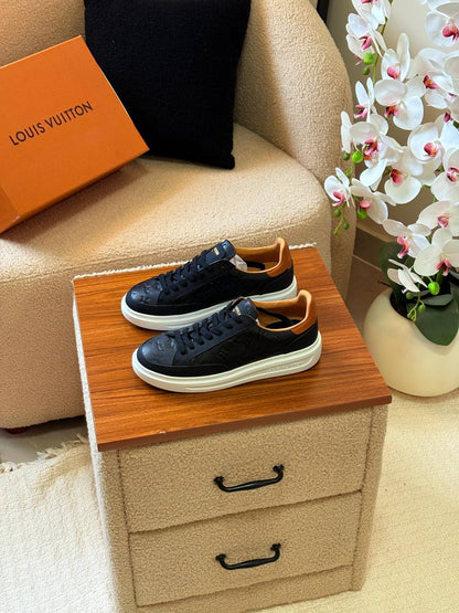 LV Beverly Hills Trainers
*AAA Quality*
*size:40 to 46*
600 dhs🪙🌨️

Zain185
♥️♥️♥️