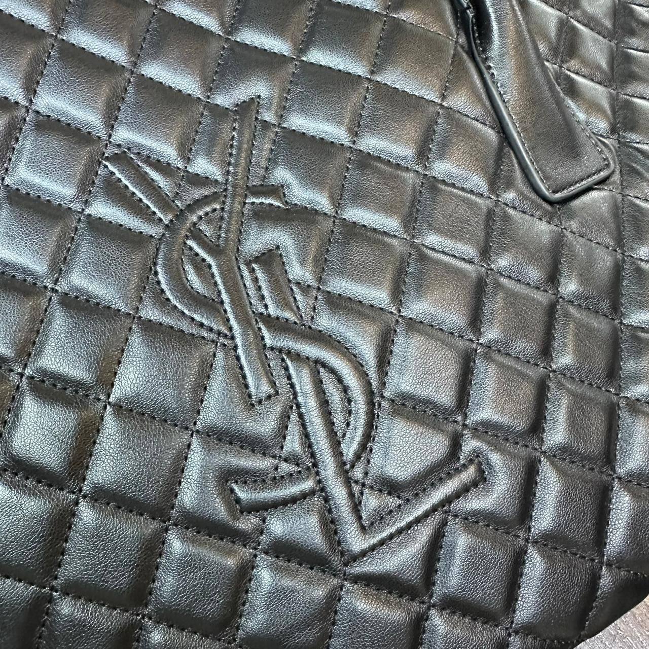 YSL 

travelling bag  

new came high quality 

160 dhs🌺

Zain39
♥️♥️♥️