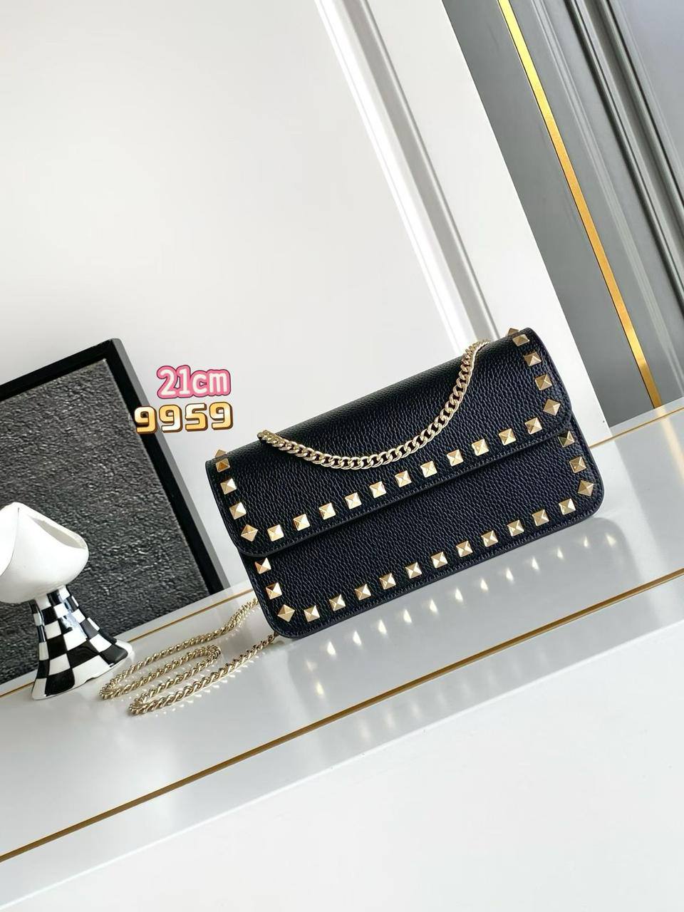 Valentino 
Master🌺🌺
240 dhs💓💓

Zain153
♥️♥️♥️