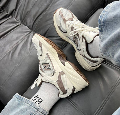 New balance MR530ASM,
size 36 to 45,
220 dhs🪙💕

Zain196
♥️♥️♥️