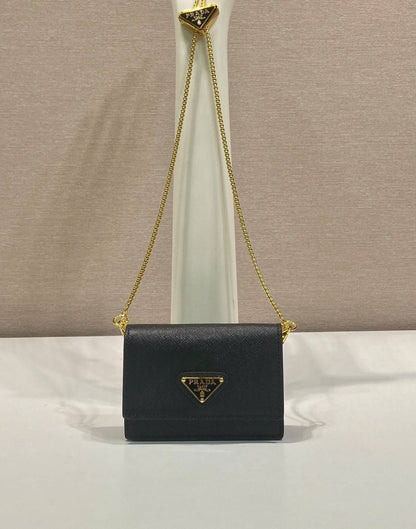 Prada Saffiano

Size:11cm
Black with hardware gold
super master

For Price 👇 WhatsApp✅
0568585901 
0507557372
0552275751 Owner Zain 👌

Zain325
♥️♥️♥️