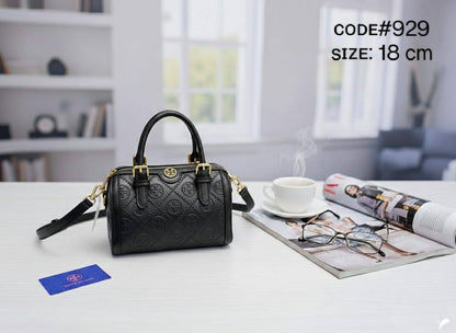 TORY BURCH ʙᴀʀʀᴇʟ ʙᴀɢ
ᴄᴀɴᴠᴀs & ᴇᴍʙᴏssᴇᴅ ʟᴇᴀᴛʜᴇʀ
ɪᴛ ʜᴀs ʟᴏɴɢ ʙᴇʟᴛ sᴛʀᴀᴘ
ɢᴏʟᴅ ʜᴀʀᴅᴡᴀʀᴇ
sɪᴢᴇ : 18 cm
ᴡɪᴛʜ BOX
🎁🎁🎁

80 dhs❣️

Zain31
♥️♥️♥️