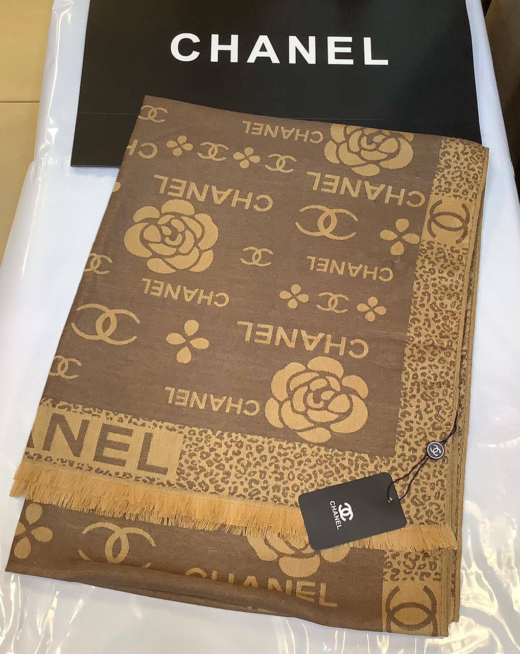 Scarf
Chanel
New cotton 
45 dhs✅

Zain93
♥️♥️♥️
