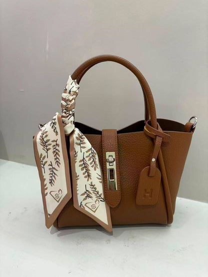 Hermes 

Bag the wholesale 
115 dhs🇦🇪🇦🇪

Size 25cm 
Zain161
♥️♥️♥️