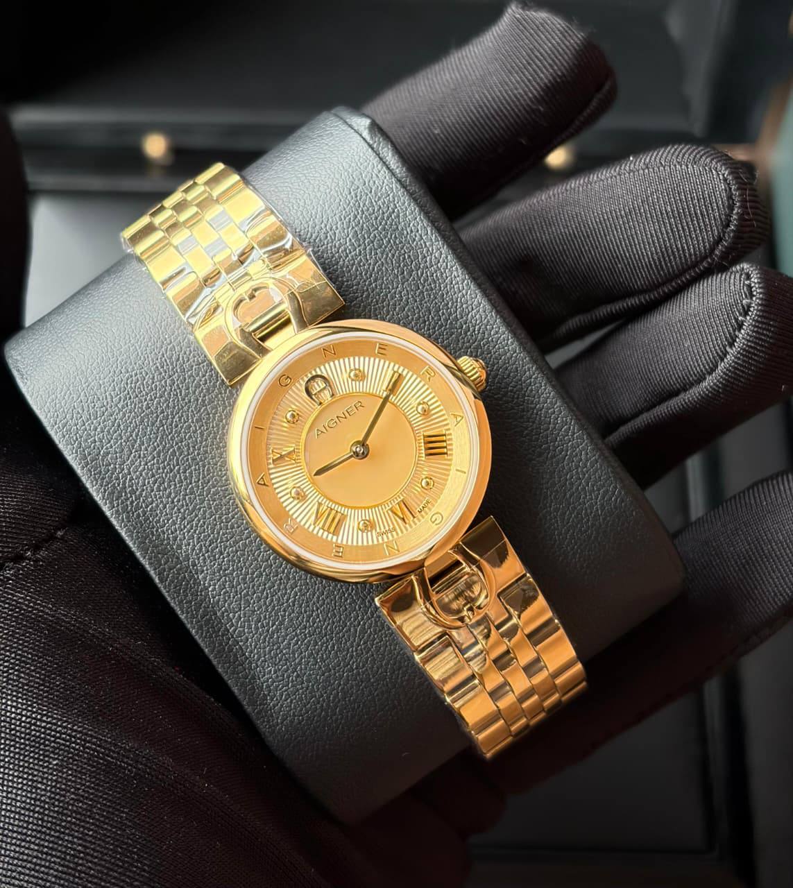 Aigner watch for ladies 
good quality 
240 dhs✅

Zain59
♥️♥️♥️