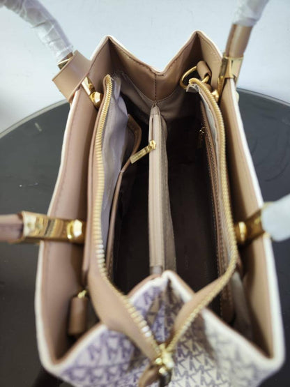 MK
110 dhs✅
high quality。 
38cm

Zain26
♥️♥️♥️