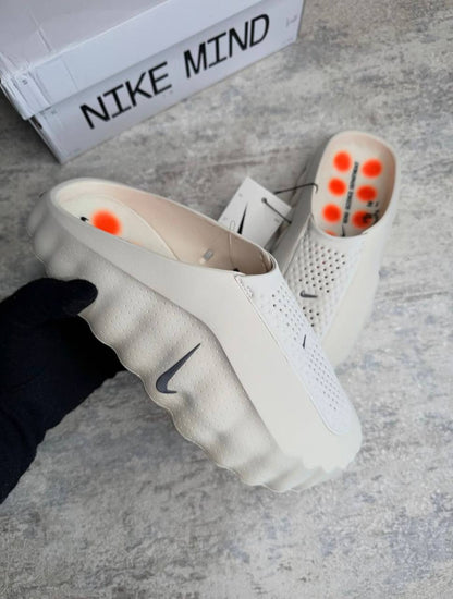 Nike Slippers, High Quality 
Size 36 To 45
170 dhs✅

Zain183
♥️♥️♥️