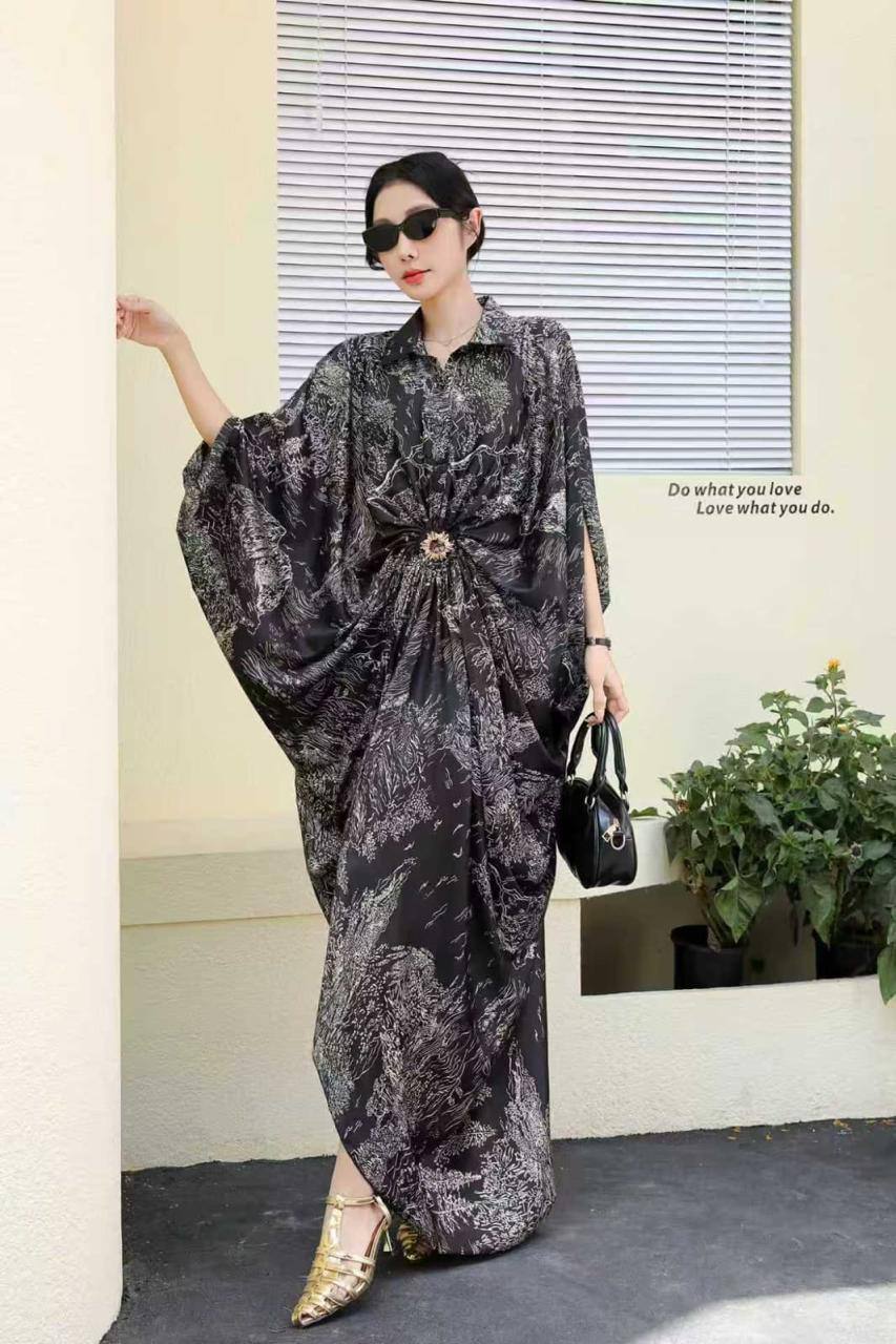 Silk dress free size. 
M—4XL all can wear
130 dhs✅

Zain295
♥️♥️♥️