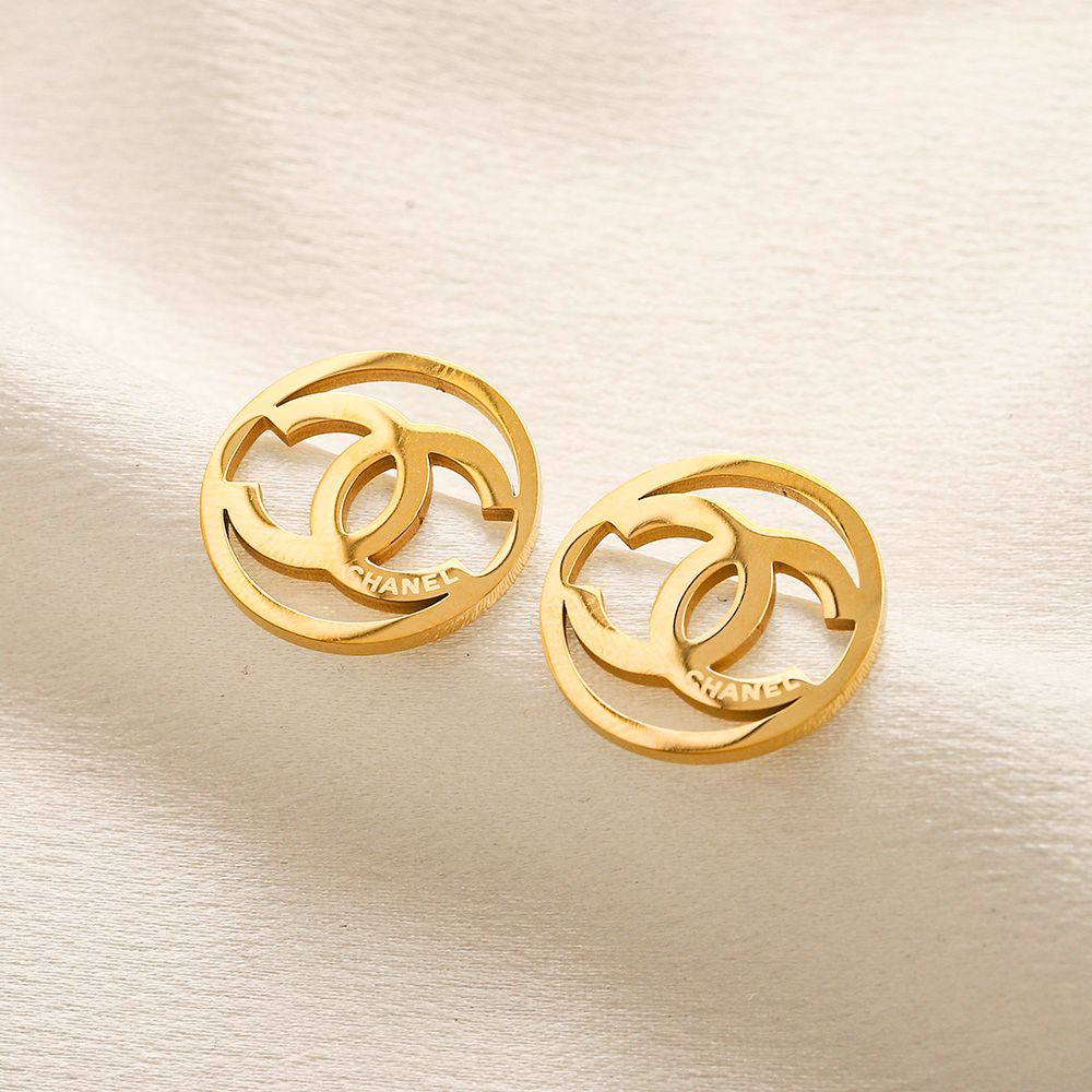 New arrival earrings 
30 dhs💓

Zain243
♥️♥️♥️